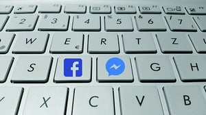 4 Positive Effects of Social Media on Business 4 Positive Effects of Social Media on Business